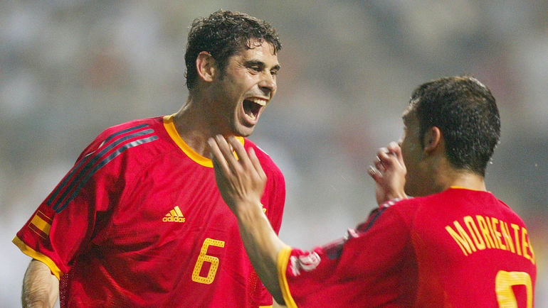 2 июня 2002. Кванджу. Испания – Словения – 3:1. Фото REUTERS 2 июня 2002. Кванджу. Испания – Словения – 3:1. Фото REUTERS