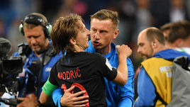 21 июня. Нижний Новгород. Аргентина - Хорватия - 0:3. Радость хорватов после матча: Ивица ОЛИЧ (справа) и Лука МОДРИЧ.