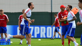 Дзюбу разыграли - украли бутсу