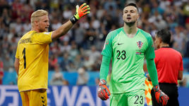 Воскресенье. Нижний Новгород. Хорватия - Дания - 1:1, пенальти - 3:2. Каспер ШМАЙХЕЛЬ и Даниэль СУБАШИЧ.