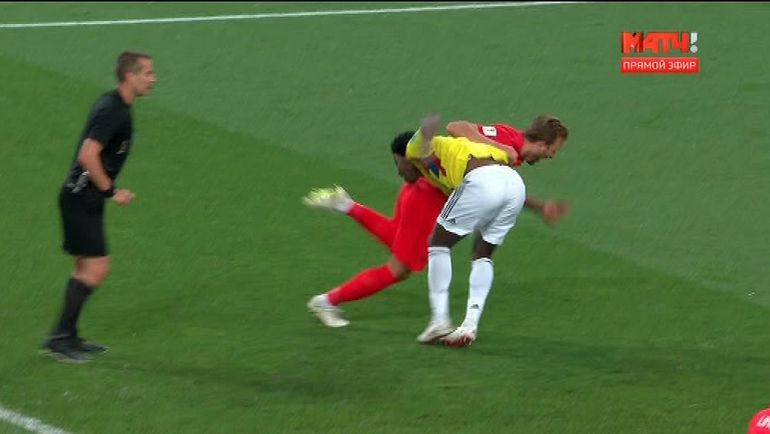 54-я минута матча Колумбия – Англия. 54-я минута матча Колумбия – Англия.