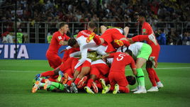 Вторник. Москва. Тушино. Колумбия - Англия - 1:1, пенальти - 3:4. Футболисты сборной Англии празднуют победу.