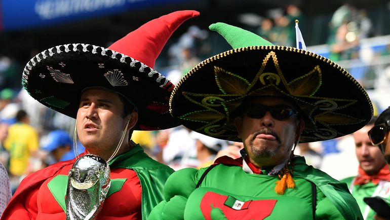 Мексиканские болельщики. Фото REUTERS Мексиканские болельщики. Фото REUTERS