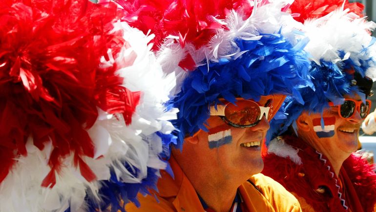Голландский болельщики. Фото REUTERS Голландский болельщики. Фото REUTERS