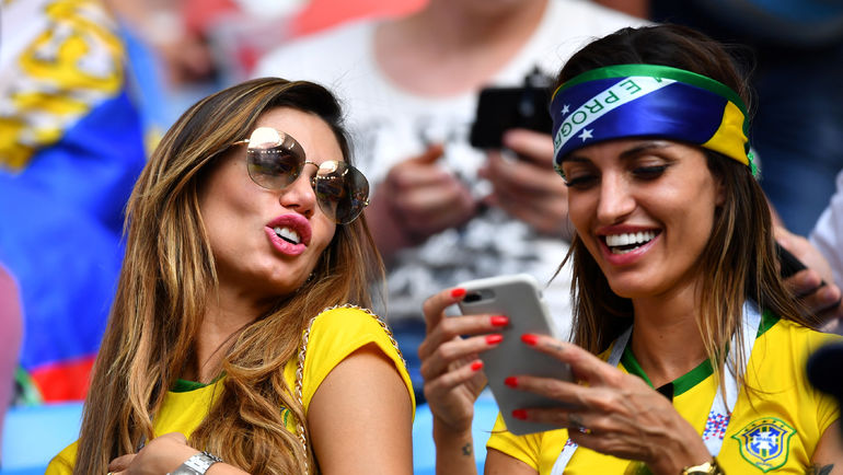 Бразильские болельщицы. Фото REUTERS Бразильские болельщицы. Фото REUTERS