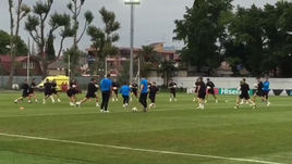 Хорватия тренируется под гул самолетов перед матчем с Россией