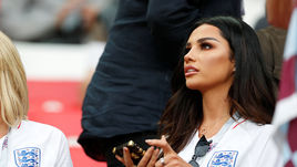 Руби МЭЙ - возлюбленная полузащитника сборной Англии Деле АЛЛИ.