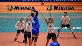 Пятница. Лилль. Россия - США - 3:0. Уверенная победа российских волейболистов.