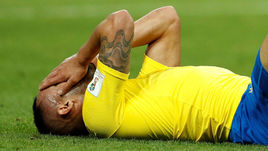 6 июля. Казань. Бразилия - Бельгия - 1:2. Ренату АУГУСТУ после поражения.