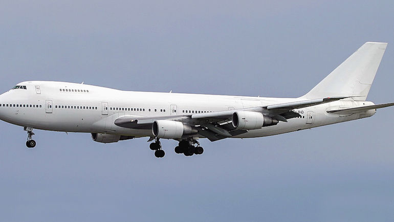 Boeing-747. Boeing-747.