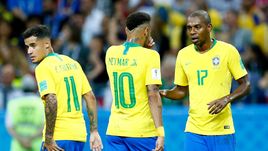 Пятница. Казань. Бразилия - Бельгия - 1:2. Филиппе КОУТИНЬЮ, НЕЙМАР и ФЕРНАНДИНЬЮ (слева направо).