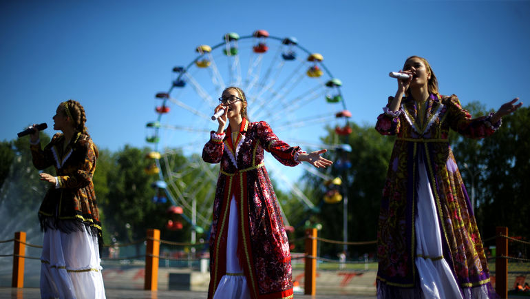 Свадьбы в Саранске никто не отменял. Фото REUTERS Свадьбы в Саранске никто не отменял. Фото REUTERS