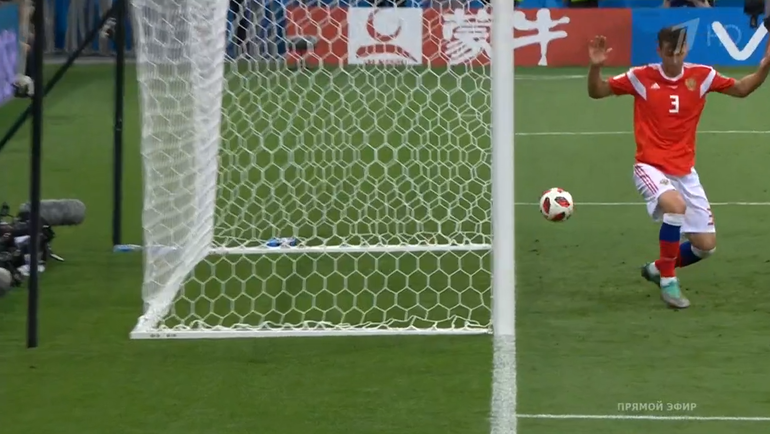 Россия - Хорватия: попадание Ивана Перишича в штангу. Россия - Хорватия: попадание Ивана Перишича в штангу.