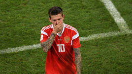 Суббота. Сочи. Россия - Хорватия - 2:2, пенальти - 3:4. Федор СМОЛОВ.