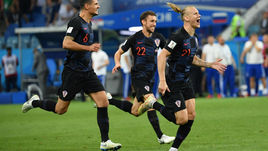 Суббота. Сочи. Россия - Хорватия - 2:2, пенальти - 3:4. Радость Домагоя ВИДЫ (справа) после серии пенальти.