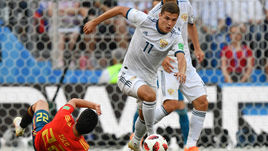 1 июля. Москва. Лужники. Испания - Россия - 1:1, пенальти - 3:4. В игре Роман ЗОБНИН.