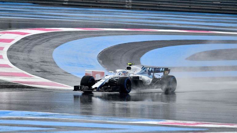 Болид Сергея Сироткина. Фото AFP Болид Сергея Сироткина. Фото AFP