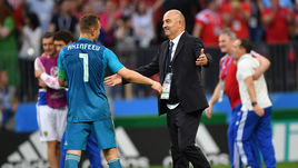 1 июля 2018 года. Москва. Испания - Россия - 1:1 (пенальти 3:4). Игорь АКИНФЕЕВ и Станислав ЧЕРЧЕСОВ..