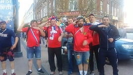 "Черчесов!", Лео и поющие аргентинцы