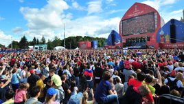 7 июля. Москва. Сборная России в фан-зоне на Воробьевых горах.