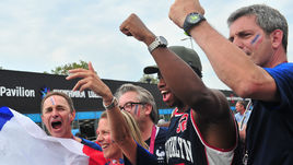 15 июля. Москва. Лужники. Болельщики сборных Франции и Хорватии перед финалом ЧМ-2018.