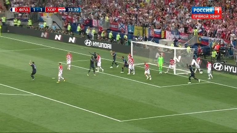 34-я минута. Эпизод с назначением пенальти в ворота хорватов. 34-я минута. Эпизод с назначением пенальти в ворота хорватов.