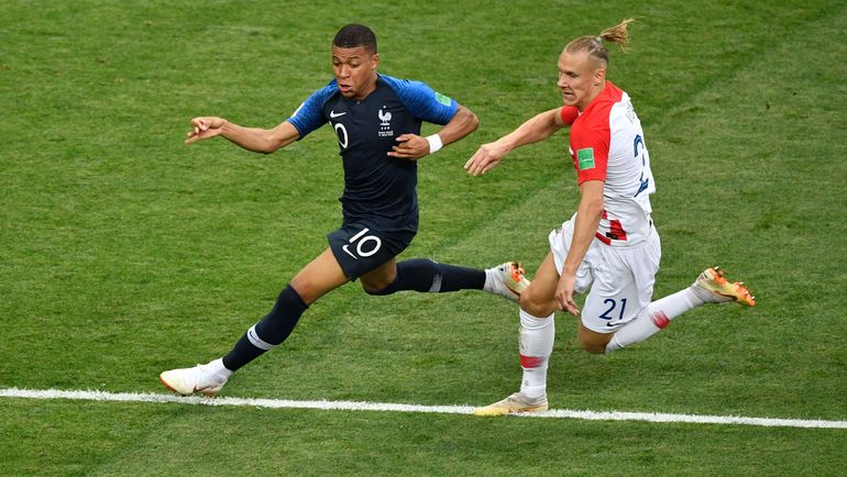 Домагой ВИДА (справа, против Кильяна МБАППЕ). Фото AFP Домагой ВИДА (справа, против Кильяна МБАППЕ). Фото AFP