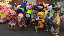 В Томске устроили шоу ряженых перед матчем. Просто дичь