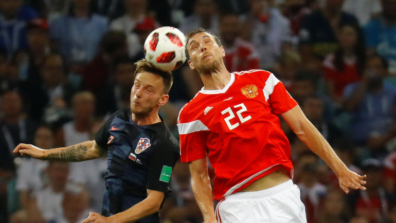 Иван РАКИТИЧ и Артем ДЗЮБА. Фото REUTERS Иван РАКИТИЧ и Артем ДЗЮБА. Фото REUTERS