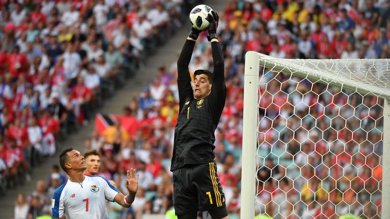 С мячом Тибо КУРТУА. Фото AFP С мячом Тибо КУРТУА. Фото AFP