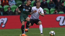 17 марта. Краснодар. "Краснодар" – "Уфа" – 0:1. Дмитрий ЖИВОГЛЯДОВ (справа) и Кристиан РАМИРЕС.