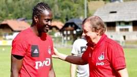 ЭДЕР (слева) и главный тренер "Локомотива" Юрий СЕМИН.