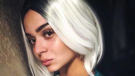 Новый образ Аделины СОТНИКОВОЙ.