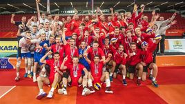 "Диагональный появился за неделю до старта. ЕГЭ сдавал". Как Россия выиграла молодежный ЧЕ