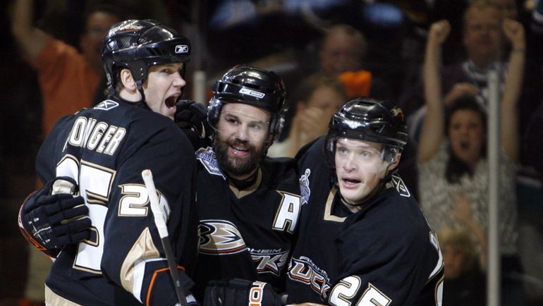 Самуэль ПОЛЬССОН (справа). Фото REUTERS Самуэль ПОЛЬССОН (справа). Фото REUTERS