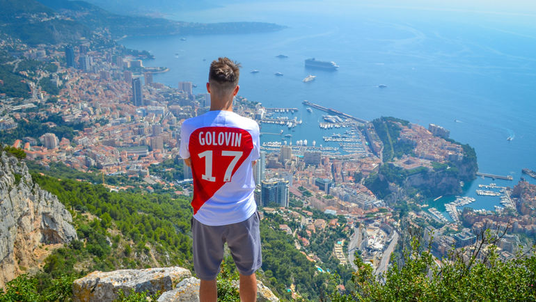 27 июля. Монако. Теперь полузащитник сборной России Александр ГОЛОВИН будет выступать здесь. Фото asmonaco.com 27 июля. Монако. Теперь полузащитник сборной России Александр ГОЛОВИН будет выступать здесь. Фото asmonaco.com