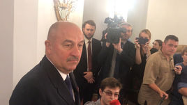 Станислав Черчесов: "Подарили Путину мяч. Без прослушивающих устройств"