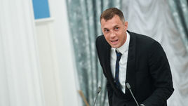 Суббота. Москва. Кремль. Выступление Артема ДЗЮБЫ.