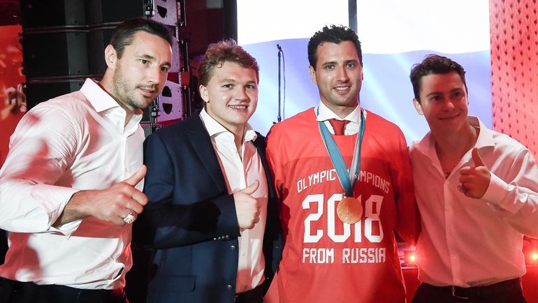 Илья КОВАЛЬЧУК, Кирилл КАПРИЗОВ, Роман РОТЕНБЕРГ и Никита ГУСЕВ (слева направо). Илья КОВАЛЬЧУК, Кирилл КАПРИЗОВ, Роман РОТЕНБЕРГ и Никита ГУСЕВ (слева направо).