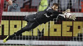 Сегодня. Уфа. "Уфа" - "Локомотив" - 0:0. 90+4-я минута. ГИЛЬЕРМЕ отражает удар с 11-метровой отметки.