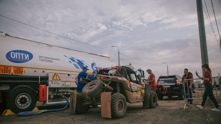 Во время заправки. Во время заправки.