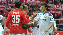 Роман ЕРЕМЕНКО (справа) и "Спартак": добро пожаловать или посторонним вход воспрещен?