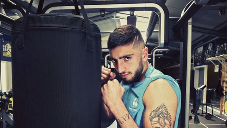 Самюэль ЖИГО с боксерской грушей. Фото twitter.com Самюэль ЖИГО с боксерской грушей. Фото twitter.com