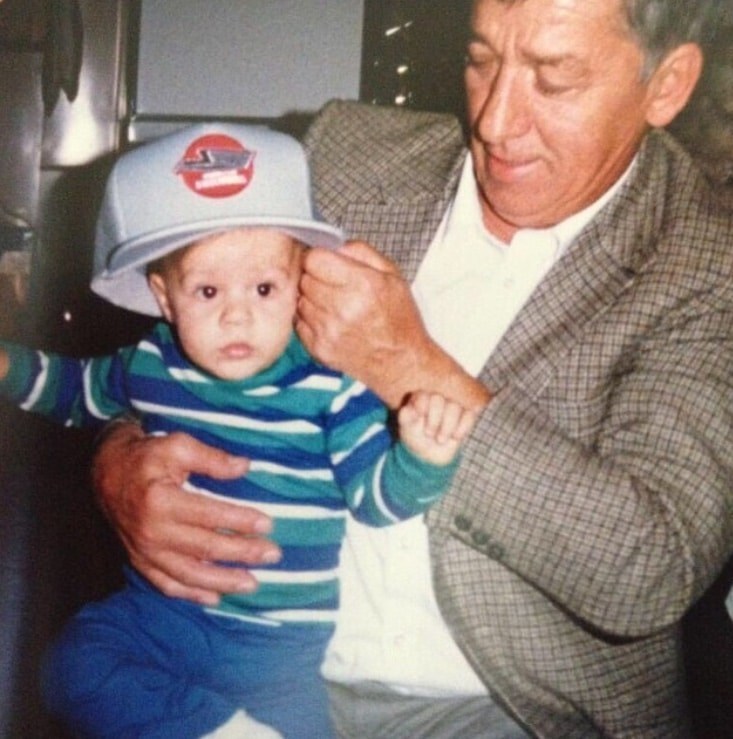 Маленький Кайл ДУБАС и дедушка Уолтер. Маленький Кайл ДУБАС и дедушка Уолтер.