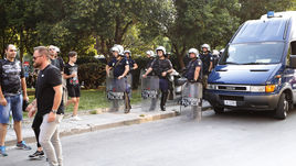 Среда. Салоники. ПАОК - "Спартак" - 3:2. Фанаты атаковали российских журналистов перед игрой.