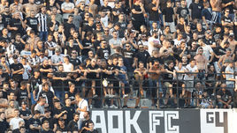 Среда. Салоники. ПАОК - "Спартак" - 3:2. Фанаты греческой команды вели себе агрессивно.