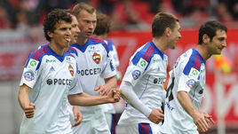 Роман ЕРЕМЕНКО (слева) покинул красно-синюю семью. После дисквалификации он будет играть за "Спартак".