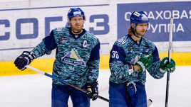 "Салават Юлаев" проиграл магнитогорскому "Металлургу" на турнире в Челябинске.