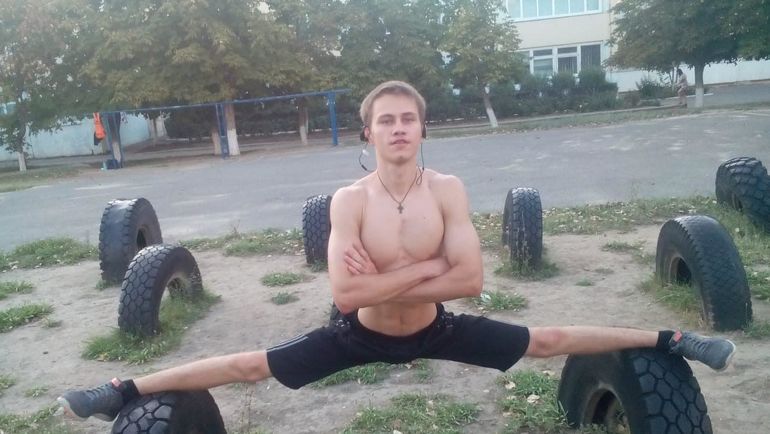 Виктор ОЖЕРЕЛЬЕВ. Виктор ОЖЕРЕЛЬЕВ.