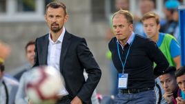 16 августа. Санкт-Петербург. "Зенит" - "Динамо" - 8:1. Сергей СЕМАК (слева).